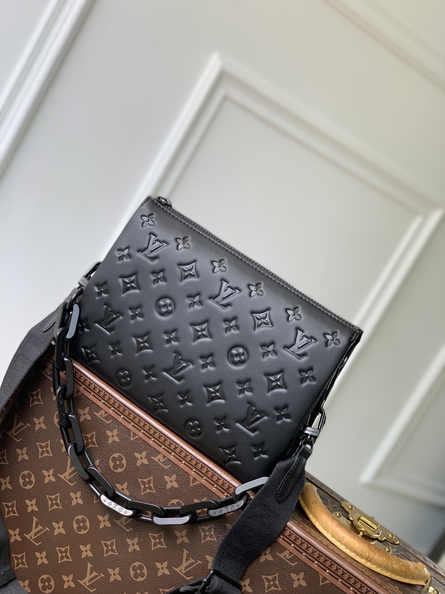 Louis Vuitton LV Coussin Tassen handtassen Zwart Kettingen M11370