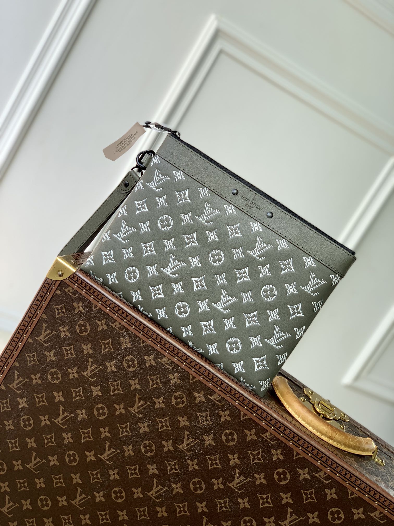 M81570 Pochette To-Go Monogram Shadow :30x21.5x1.0cm Pochette Elettronica
