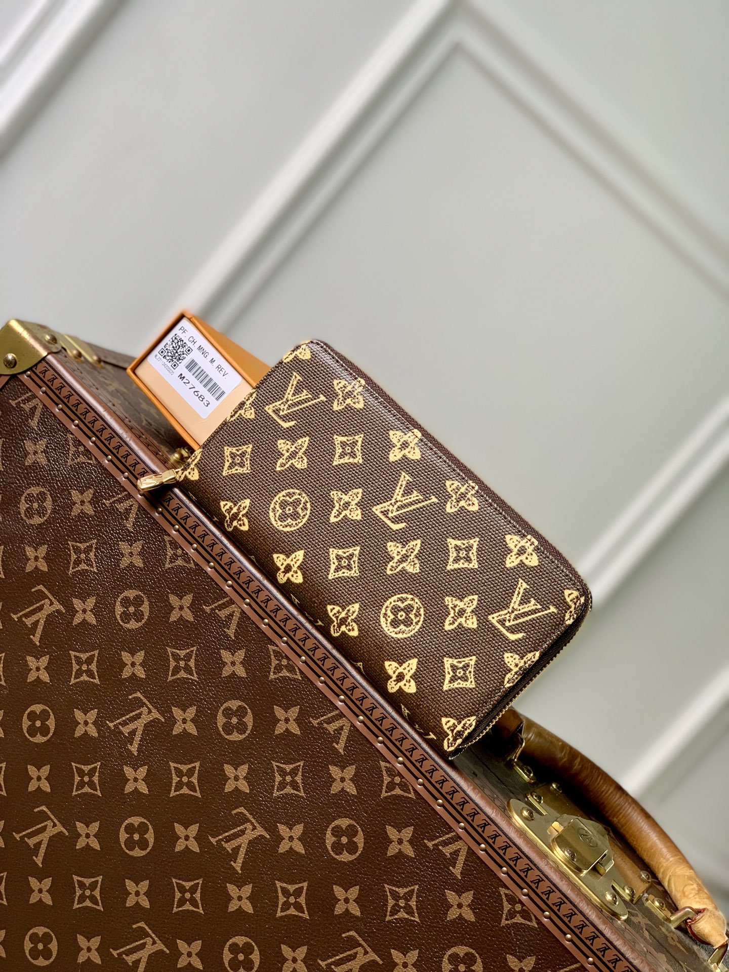 LV Style Brown Leather Wallet Bags detail image 1 from source 770225