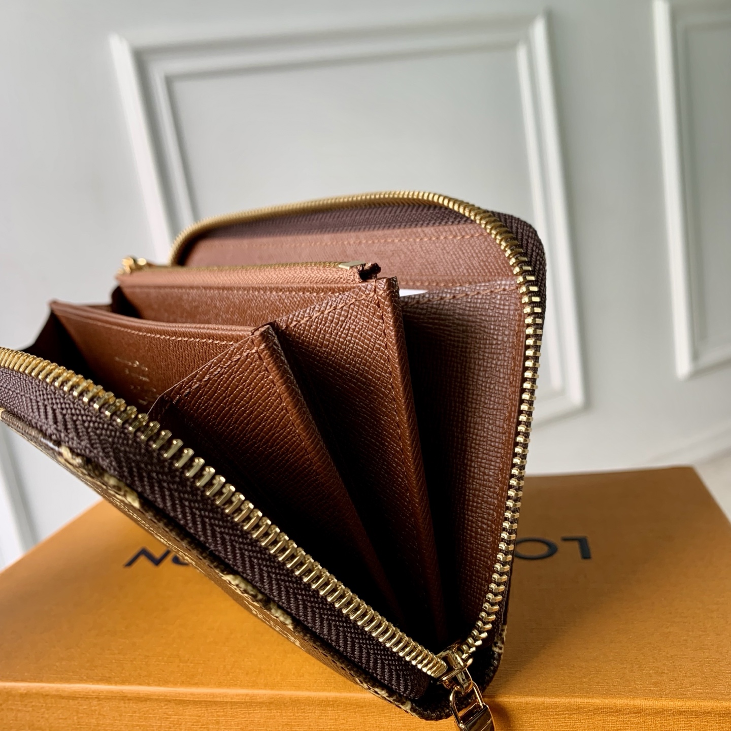 LV Style Brown Leather Wallet Bags detail image 7 from source 770225