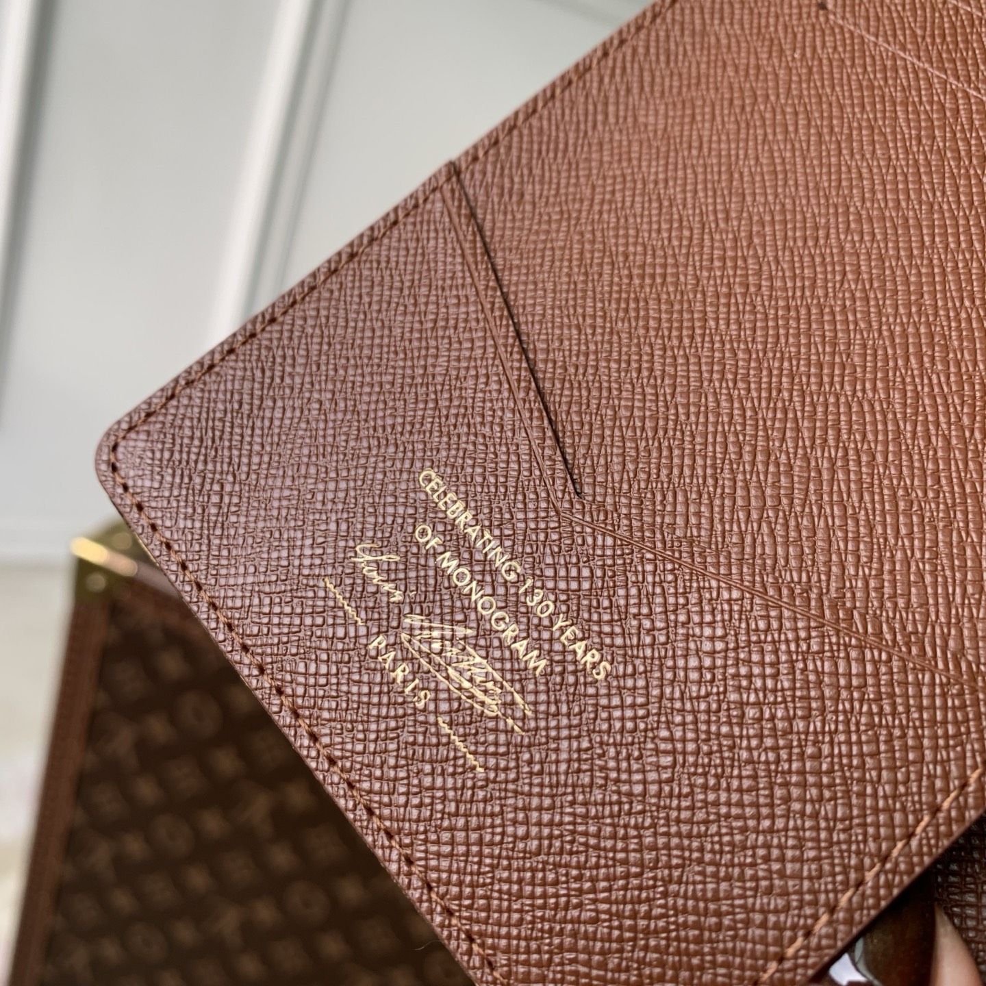 LV Style Brown Canvas Bag style reference detail image 5 from source 770226