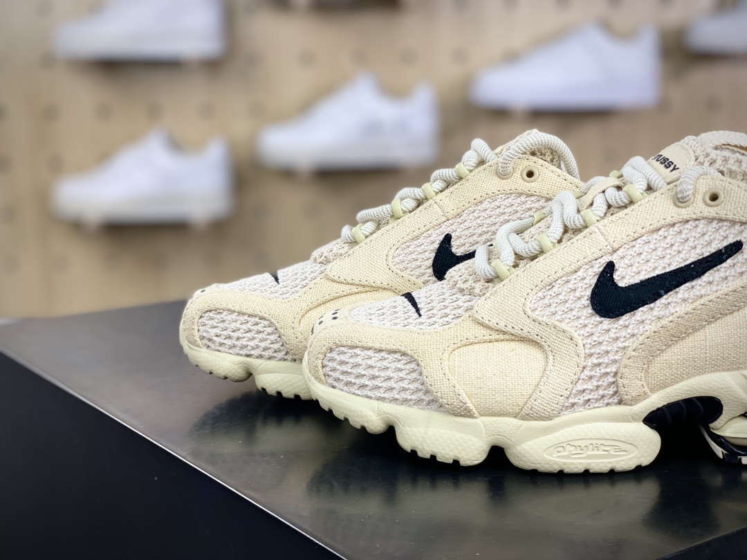 Stussy斯图西 x Nike Air Zoom Spiridon Caged 2”Fossil color”运动慢跑鞋“乳白黑麻布”CQ5486-200