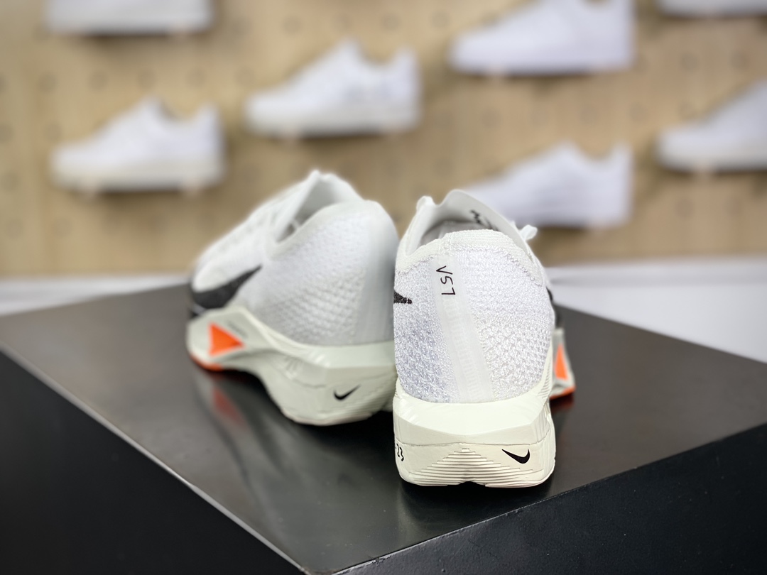 220 耐克Nike ZoomX Vaporfly Nextquot;Prototype"空气慢跑鞋“针织白黑橙”DX7957-100