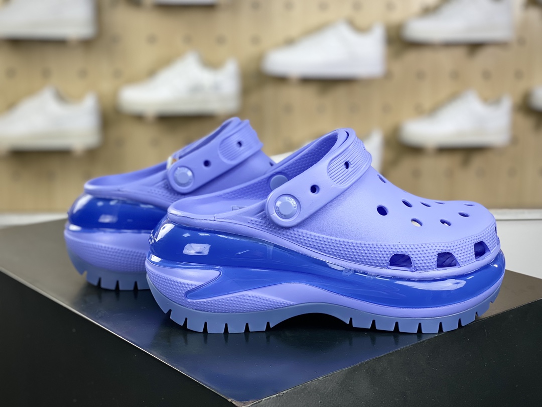 170 Crocs Classic Mega Crush Clog Sandals 梅加洞洞拖鞋式凉鞋“TPU云中蓝”207988-5Q6