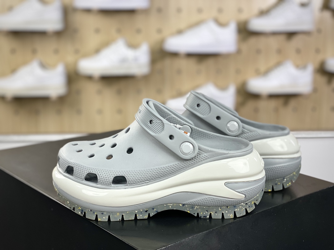 170 Crocs Classic Mega Crush Clog Sandals 梅加洞洞拖鞋式凉鞋“TPU深灰”207988-1FS