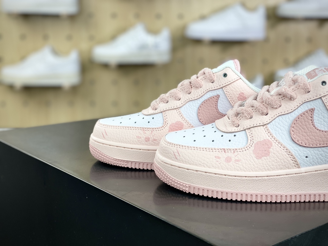 耐克Nike Air Force 1'07 Low Retro”Macaron”空军一号板鞋“杏白粉蒸汽木偶龙年”