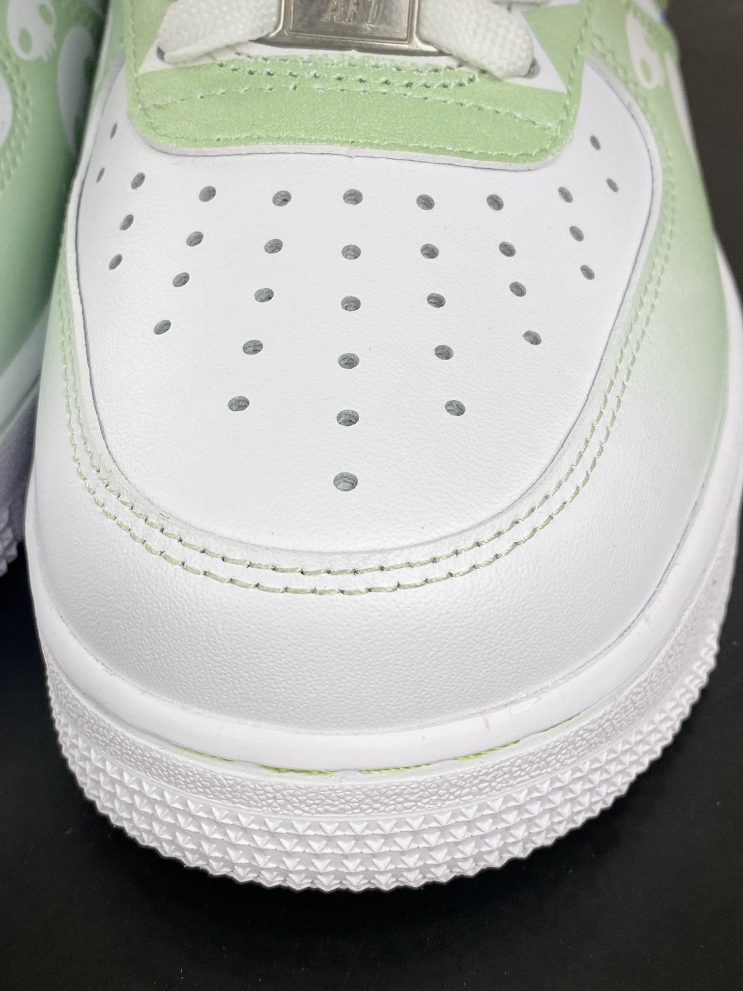 240 Nike Air Force 1’07 Low"Beige White/Apple Green Checkerboard"空军一号板鞋“皮革绿库洛米骷髅”CW2288-111