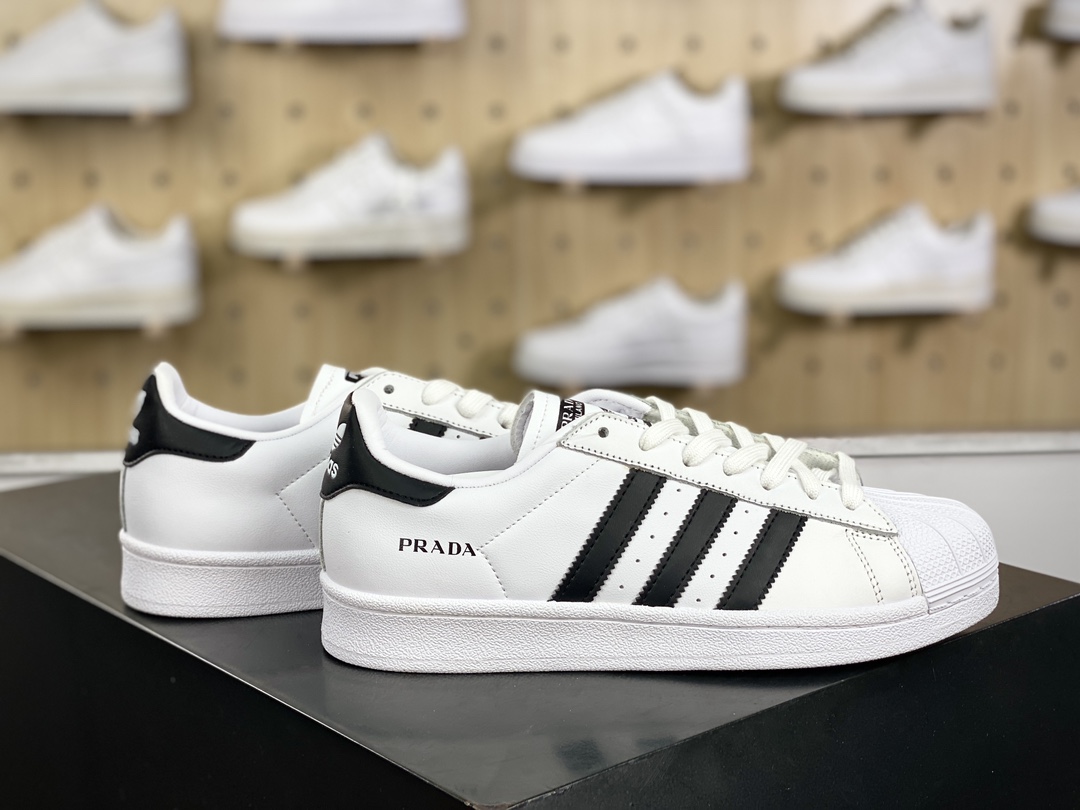 180 Prada x adidas Originals Superstar 80s"Core White/Core Black"贝壳头板鞋“皮革白黑三杠LOGO普拉达”FW6680