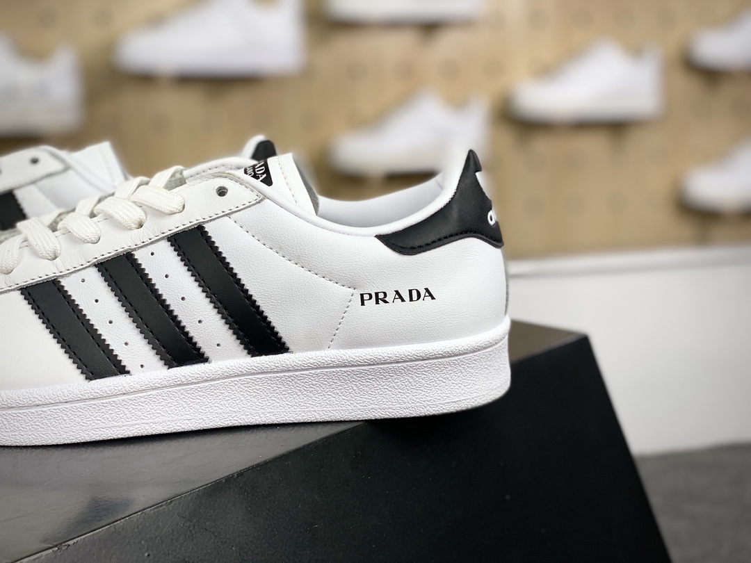 180 Prada x adidas Originals Superstar 80s"Core White/Core Black"贝壳头板鞋“皮革白黑三杠LOGO普拉达”FW6680