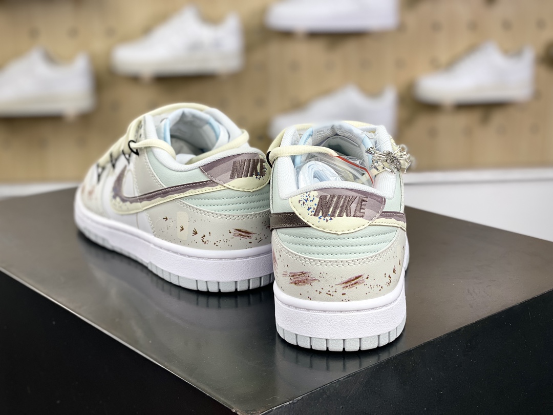 260 耐克Nike SB Dunk Low Lot"Neutral"扣篮系列低帮板鞋“皮革灰褐城市废墟绑绳”DV0831-101