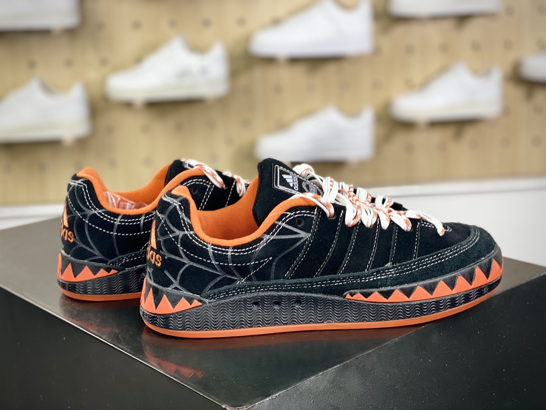 阿迪达斯Adidas Originals Adimatic Low”Halloween”复古鲨鱼面包休闲运动休闲滑板板鞋“黑橙南瓜蜘蛛网”IG4024