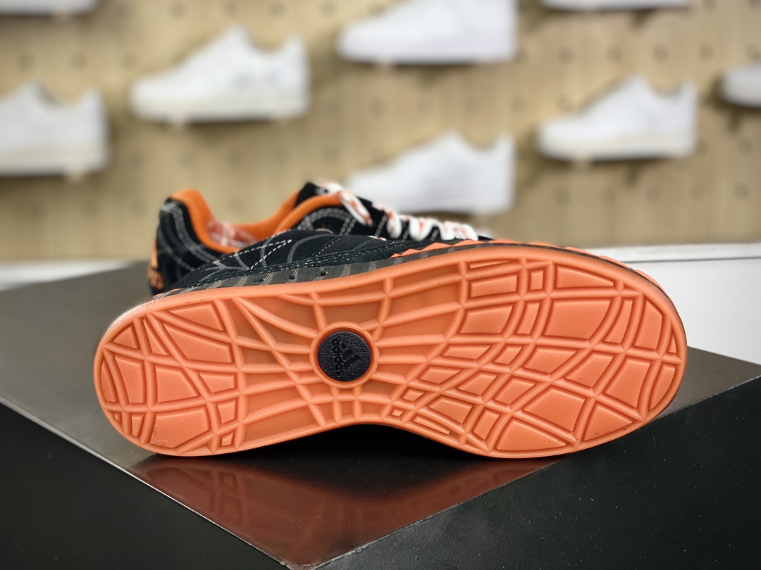 阿迪达斯Adidas Originals Adimatic Low”Halloween”复古鲨鱼面包休闲运动休闲滑板板鞋“黑橙南瓜蜘蛛网”IG4024