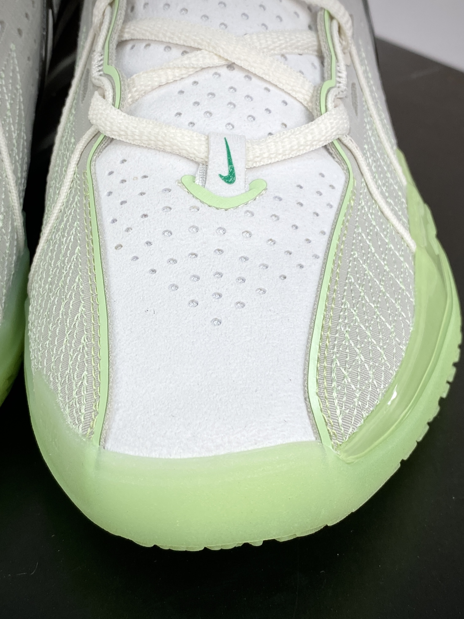 300 耐克Nike Air Zoom GT Cut 3 EP"Light Bone/Vapor Green"超跑篮球鞋“浅骨白蒸汽绿”DV2913-003