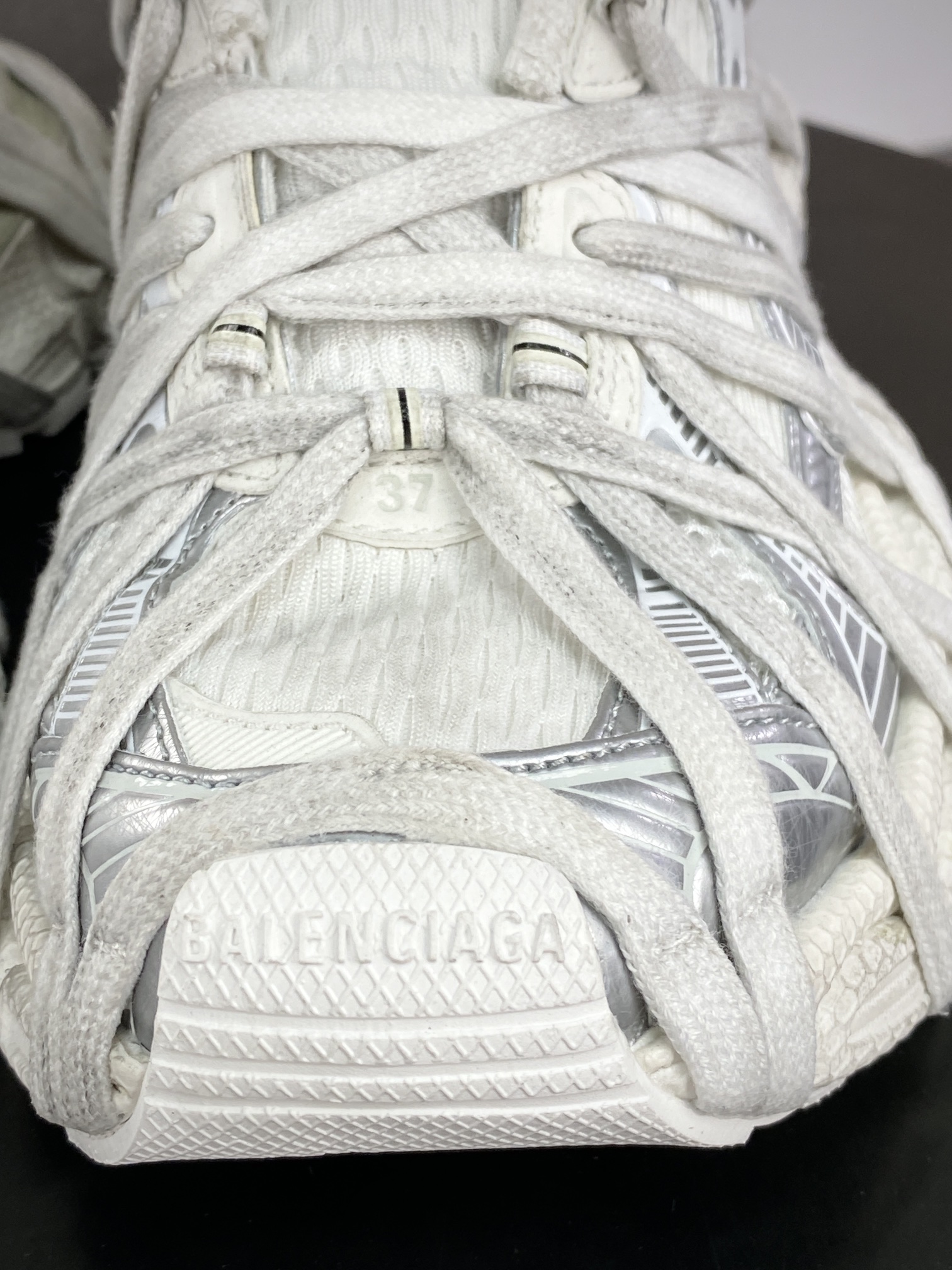 400 巴黎世家BALENCIAGA 3XL Sneakers 3+系列低帮慢跑鞋“网织白银做旧”734731 W3XL2 0101