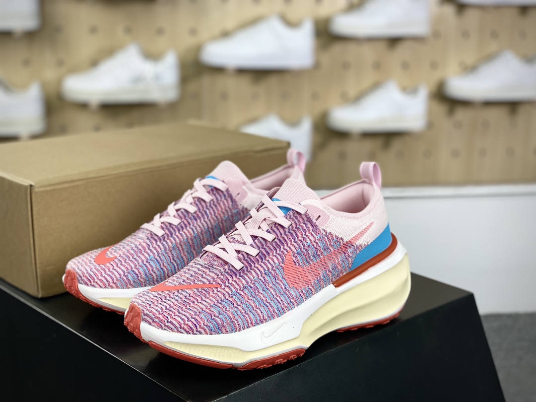 200 耐克Nike ZoomX Invincible Run Flyknit 3″White/Black/Blue/Pink”慢跑鞋“针织白黑浅蓝粉”DR2660-600