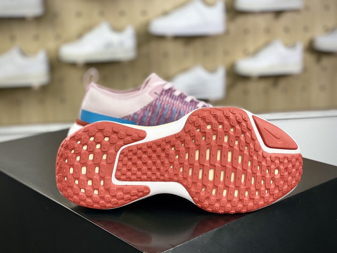 200 耐克Nike ZoomX Invincible Run Flyknit 3"White/Black/Blue/Pink"慢跑鞋“针织白黑浅蓝粉”DR2660-600