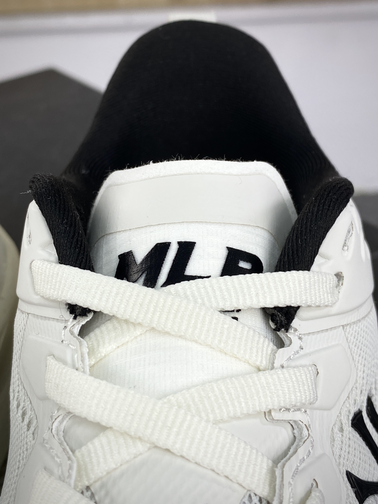 180 New York Yankees x MLB Athflow Low Sneakers 慵懒运慢跑鞋“网织白黑NY小标”3ASHATF3N-GP006