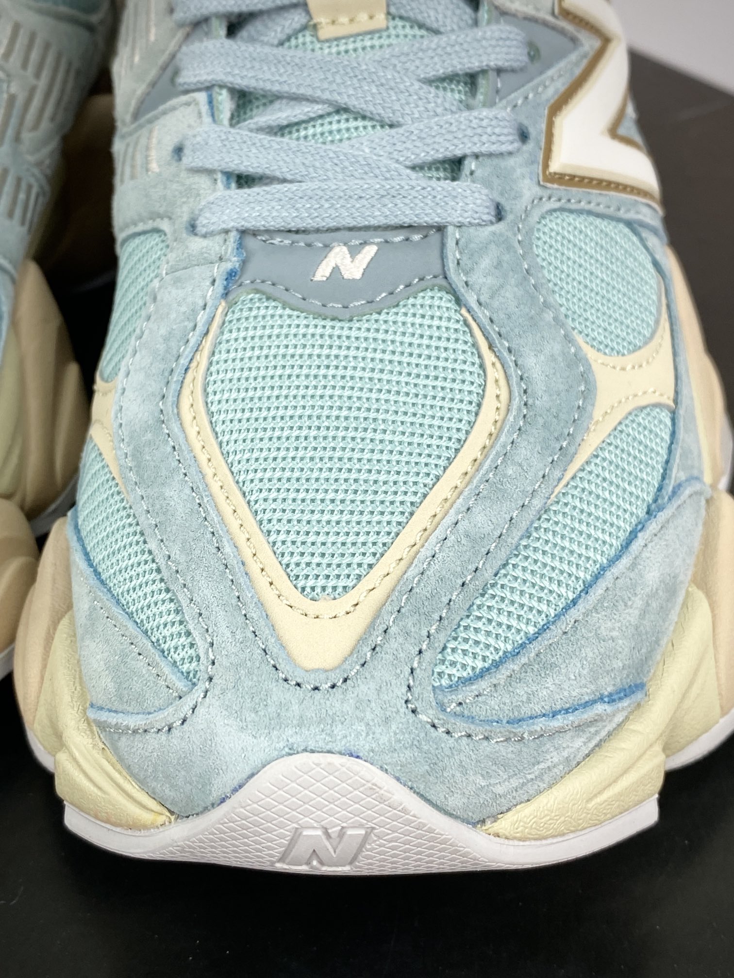 230 新百伦New Balance 9060"Cyan Burst"系列跑步鞋“青蓝”U906FNB