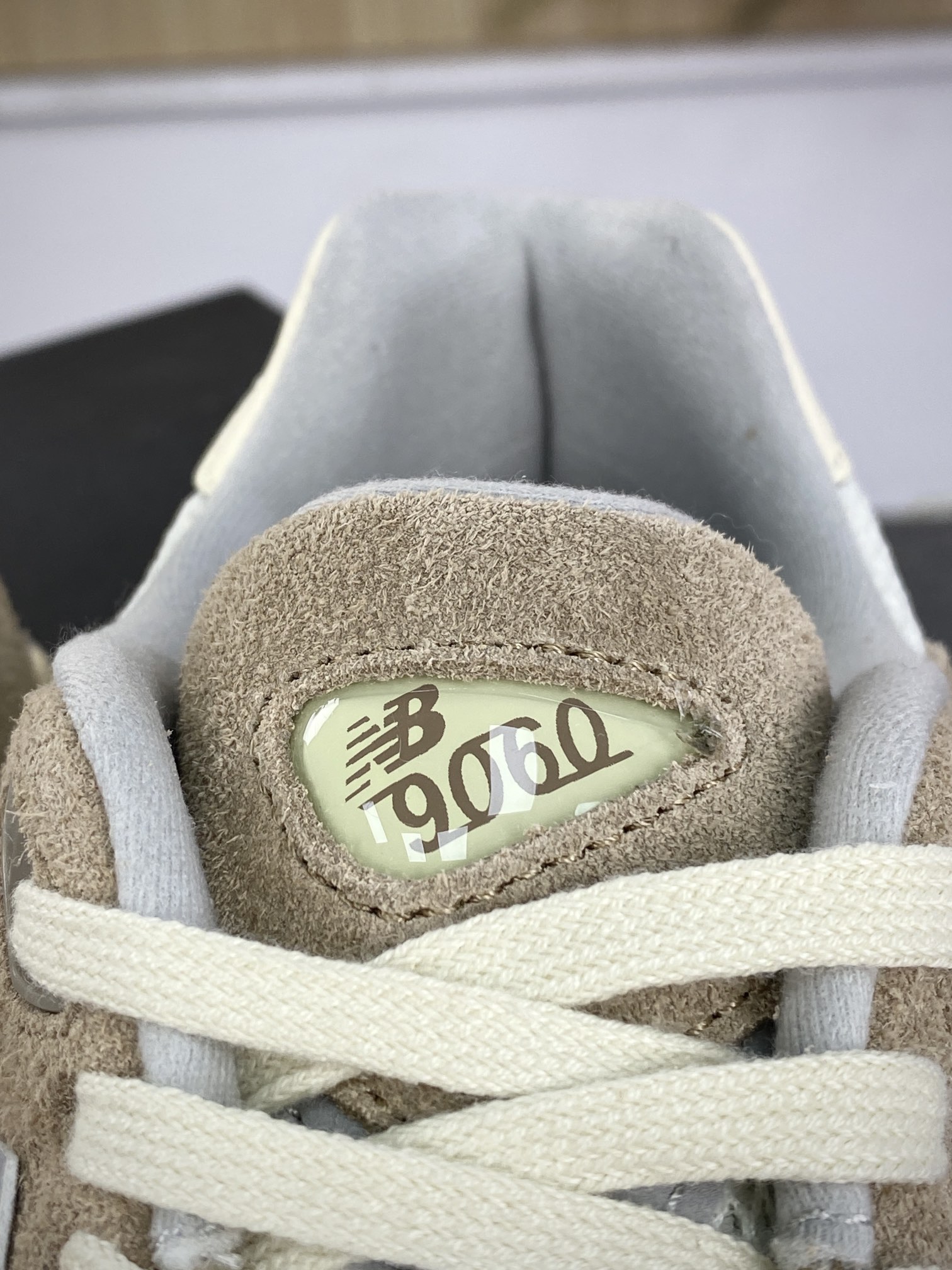 230 NB新百伦New Balance 9060"Sea Salt Brown"系列跑步鞋“海盐米棕”U9060JAM