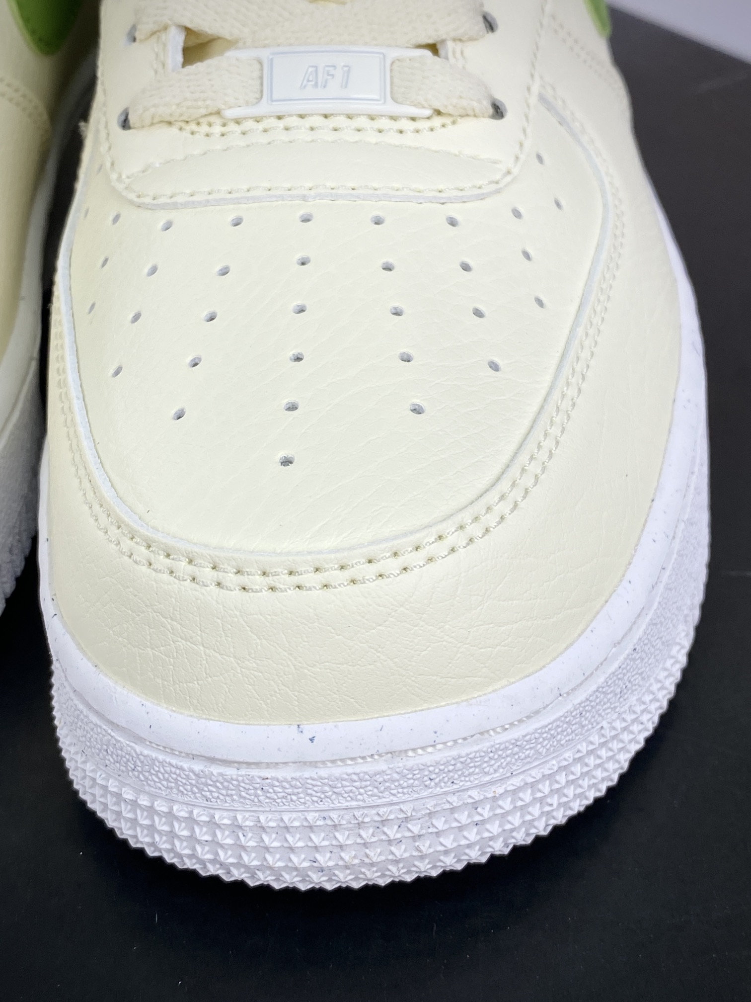 200 耐克Nike Air Force 1’07 Low Next Nature"Coconut Milk/Green"空军一号板鞋“皮革奶白绿”DV3808-102