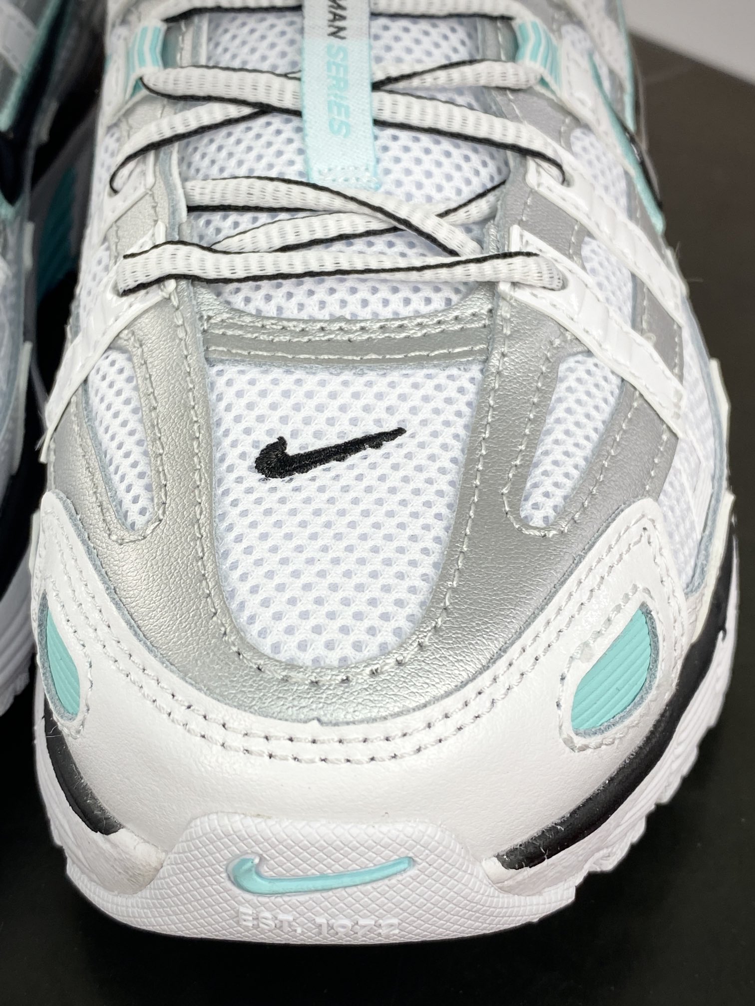 耐克Nike P-6000”White/Mint green/Black”系列低帮慢跑鞋“白黑薄荷绿”BV1021-104