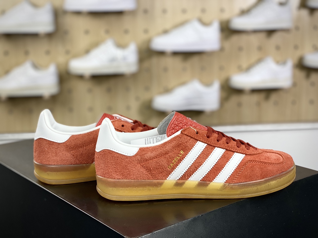 160 阿迪达斯Adidas Gazelle Indoor Trainers 板鞋“翻毛桔红白生胶底”HQ8718