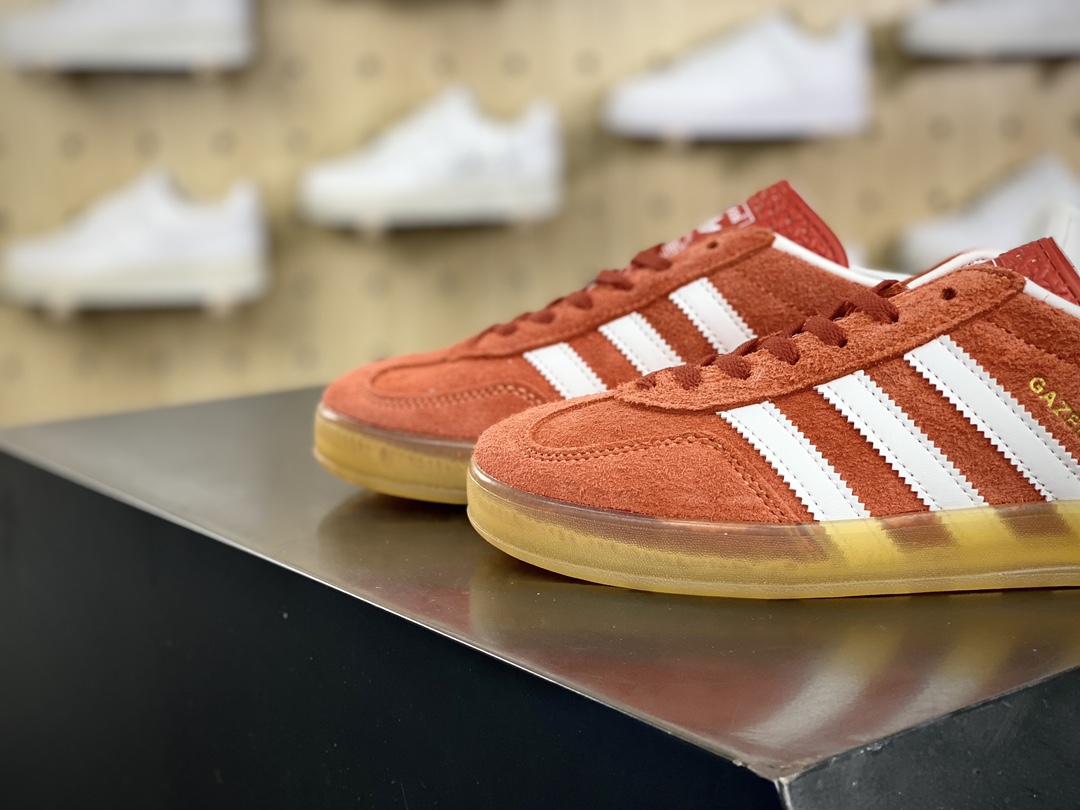 160 阿迪达斯Adidas Gazelle Indoor Trainers 板鞋“翻毛桔红白生胶底”HQ8718