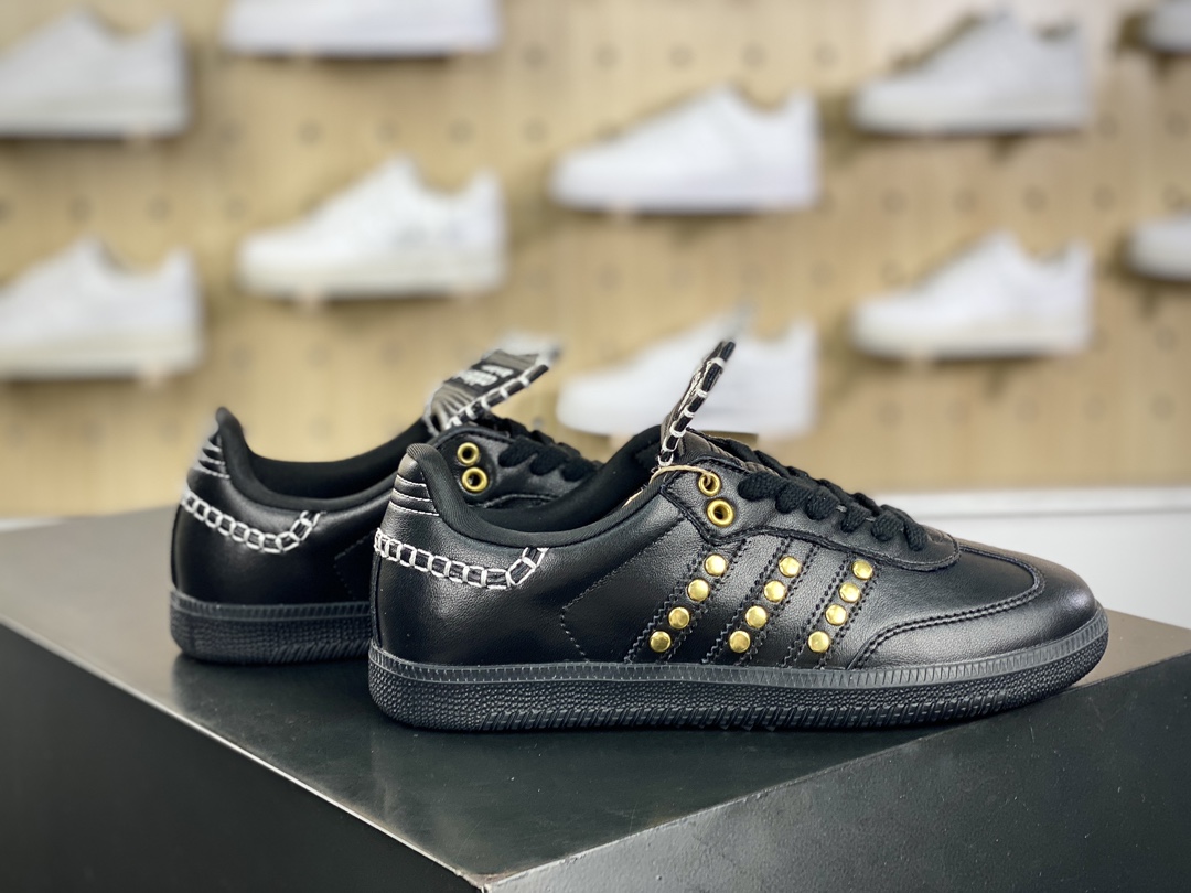 Wales Bonner x Adidas Originals Samba Classic”Studded Pack Black”桑巴舞板鞋“联名黑金铆钉”IG4303