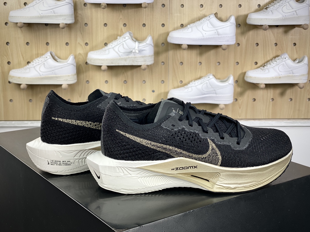 耐克Nike ZoomX Vaporfly NextBlack Metallic Gold Grain”空气慢跑鞋“针织黑金属金渐变”DV4129-001