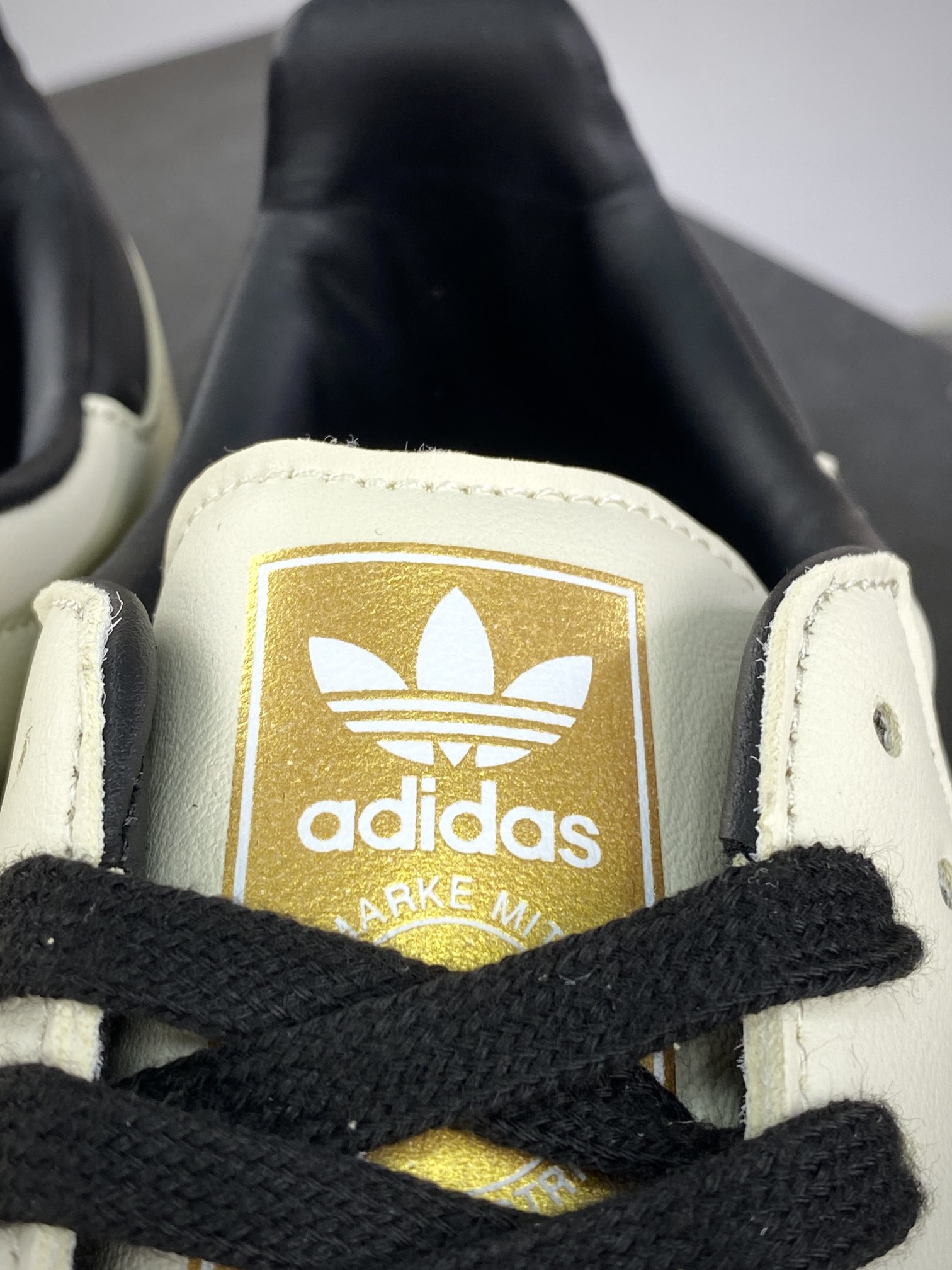 120 三叶草Adidas Originals Samba OG桑巴舞板鞋“皮革奶白黑生胶底”ID0478