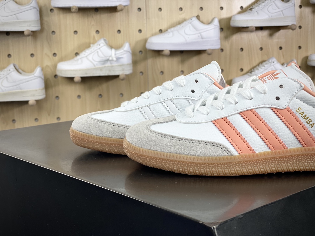 120 三叶草Adidas Originals Samba OG"White/Peach Pink/Gum"桑巴舞板鞋“皮革白浅灰橘粉生胶底”IG5932