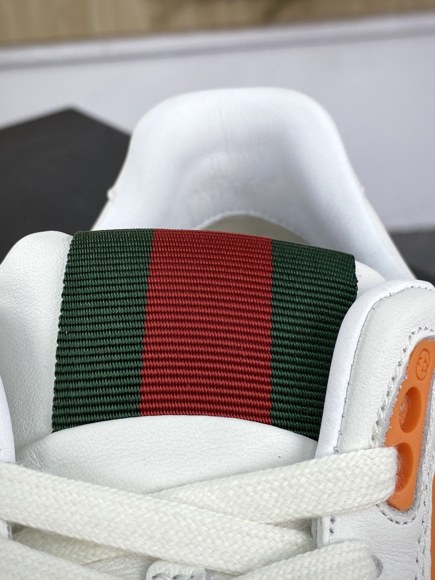 意大利奢侈品牌-古驰Gucci Re-Web Leather Sneakers 系列低帮板鞋“GG布乌木棕白橙红绿标牌”787476 AADHW 9561