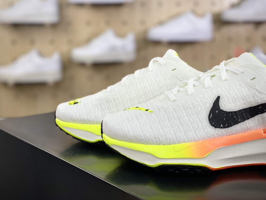 220 耐克Nike ZoomX Invincible Run Flyknit 3"White Bright Crimson"慢跑鞋“针织白黑橙荧光绿渐变”HF4915-100