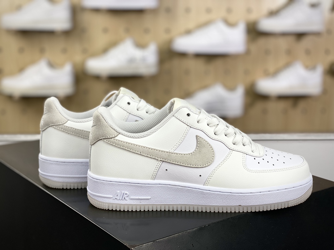 耐克Nike Air Force 1 '07 Low”Summit White”空军一号低帮板鞋“皮革帆布浅灰钩子”FN5832-100