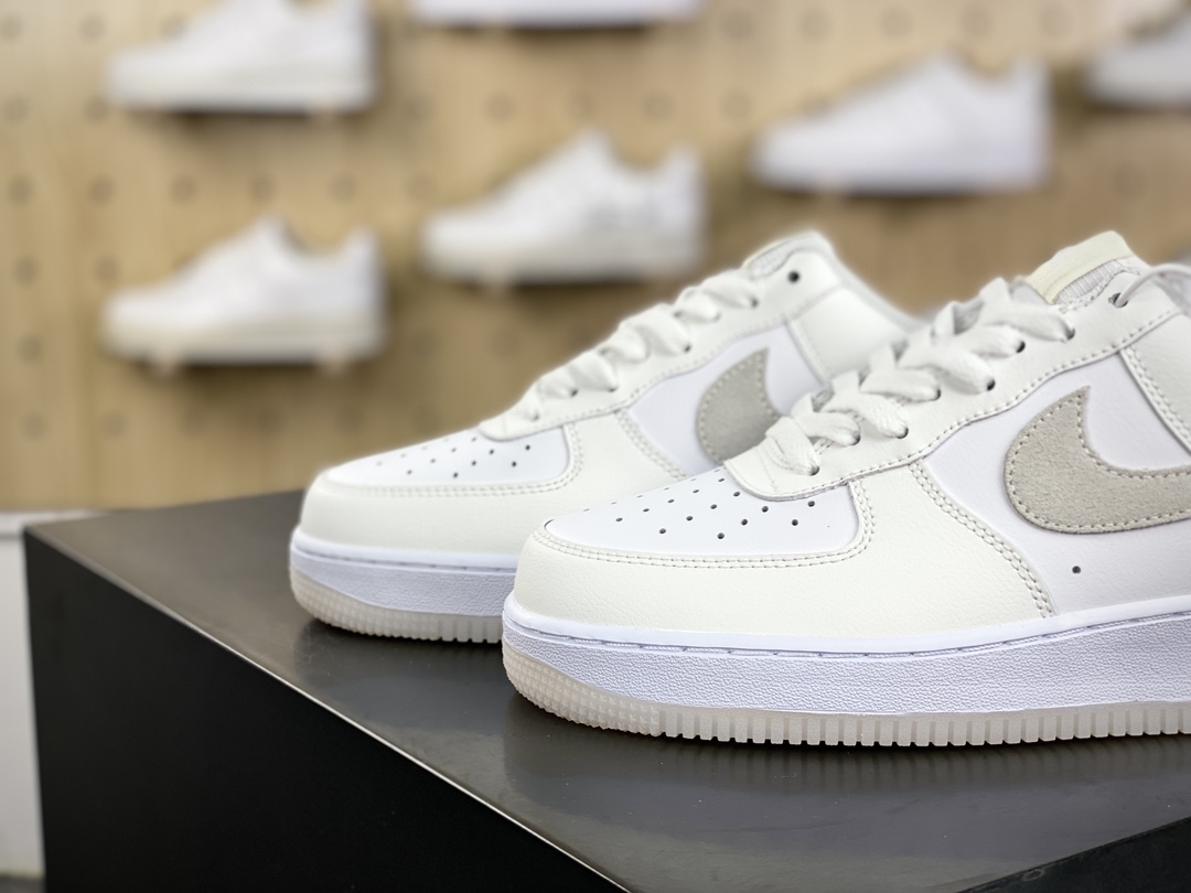 耐克Nike Air Force 1 '07 Low”Summit White”空军一号低帮板鞋“皮革帆布浅灰钩子”FN5832-100