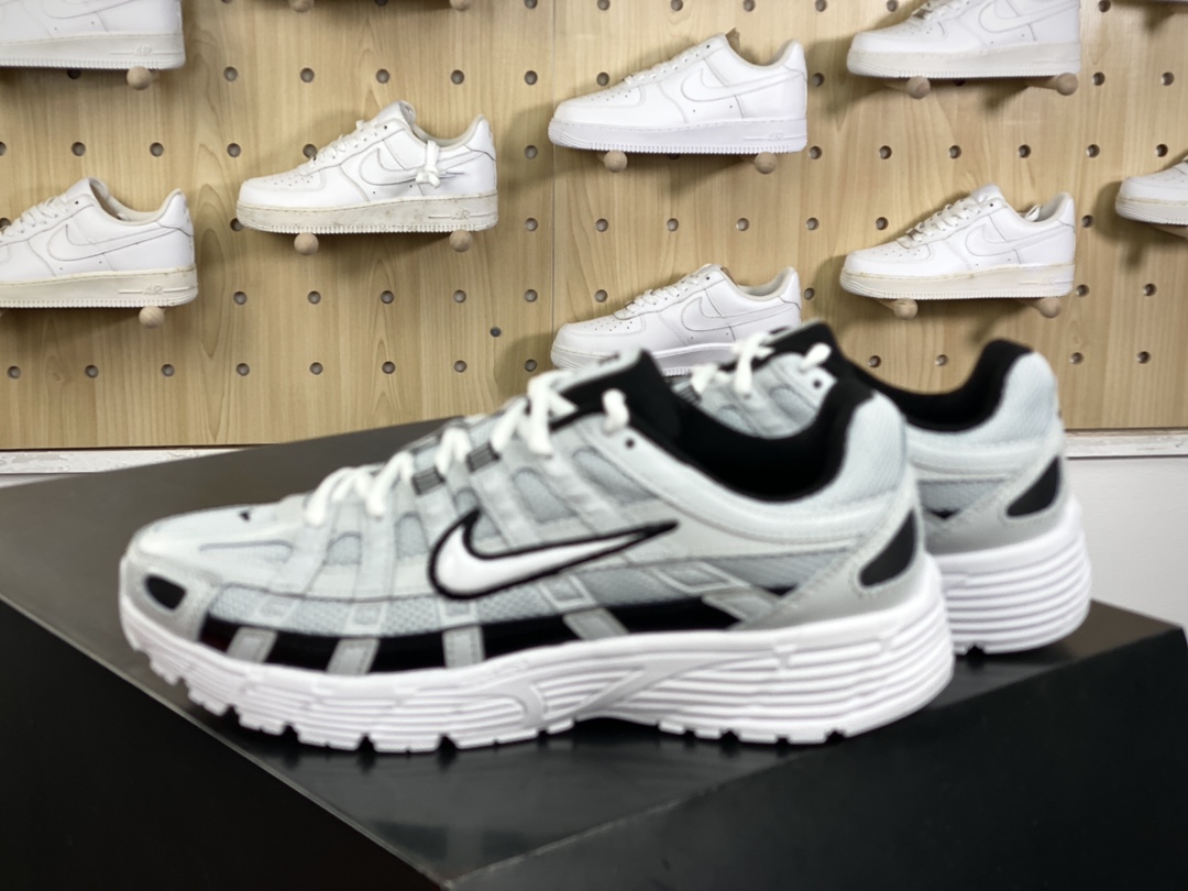 220 耐克Nike P-6000"Pure Platinum"系列低帮复古慢跑鞋“白灰银黑”CD6404-006