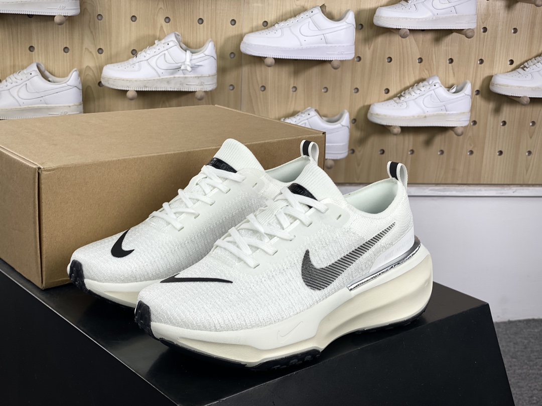 200 耐克Nike ZoomX Invincible Run Flyknit 3″White Black Sliver”慢跑鞋“针织白黑银”DR2660-102