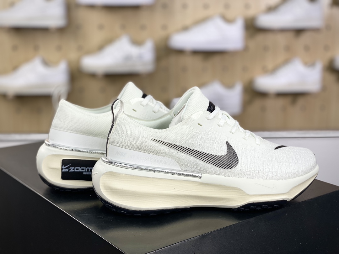 200 耐克Nike ZoomX Invincible Run Flyknit 3"White Black Sliver"慢跑鞋“针织白黑银”DR2660-102