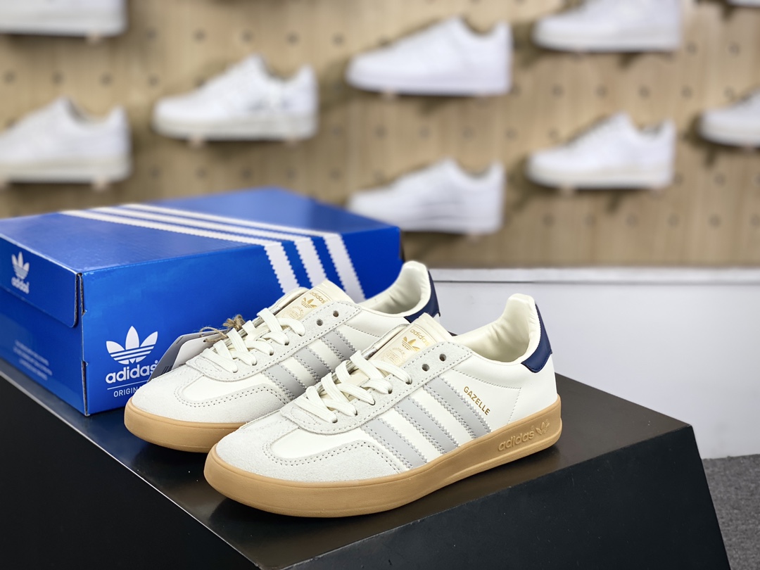 200 Adidas Gazelle Indoor Trainers 羚羊内训90系列低帮板鞋“联名米黄午夜蓝生胶底”IH8547