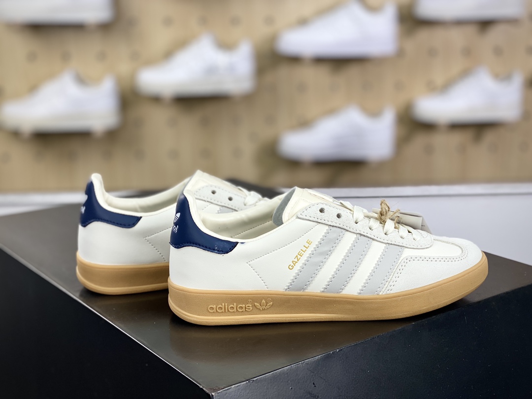 200 Adidas Gazelle Indoor Trainers 羚羊内训90系列低帮板鞋“联名米黄午夜蓝生胶底”IH8547