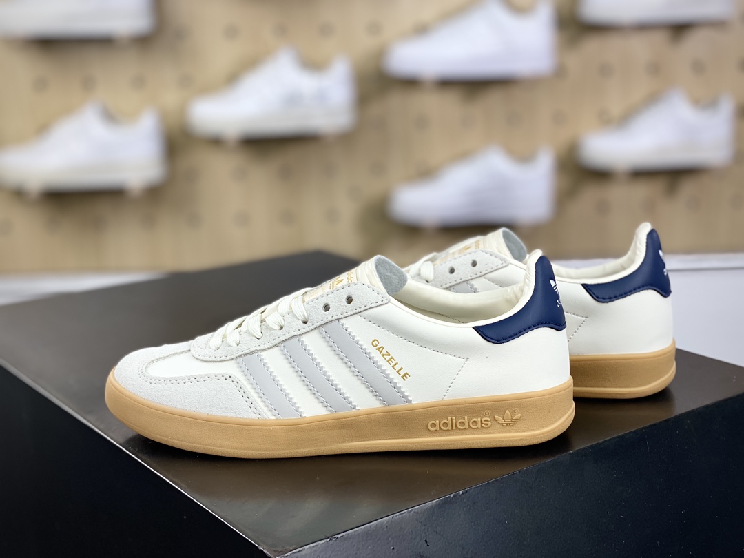 200 Adidas Gazelle Indoor Trainers 羚羊内训90系列低帮板鞋“联名米黄午夜蓝生胶底”IH8547