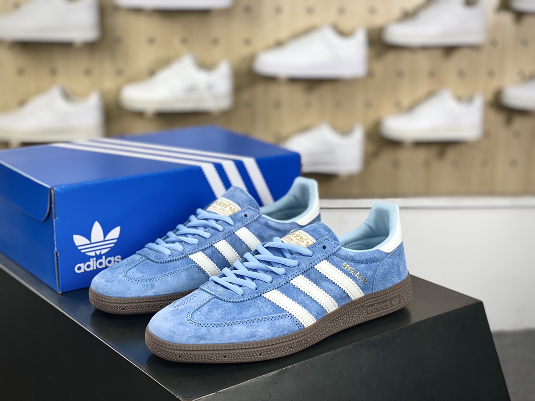 阿迪达斯Adidas Originals Handball SPZL 手球运动员板鞋“翻毛北卡蓝白生胶底”BD7632