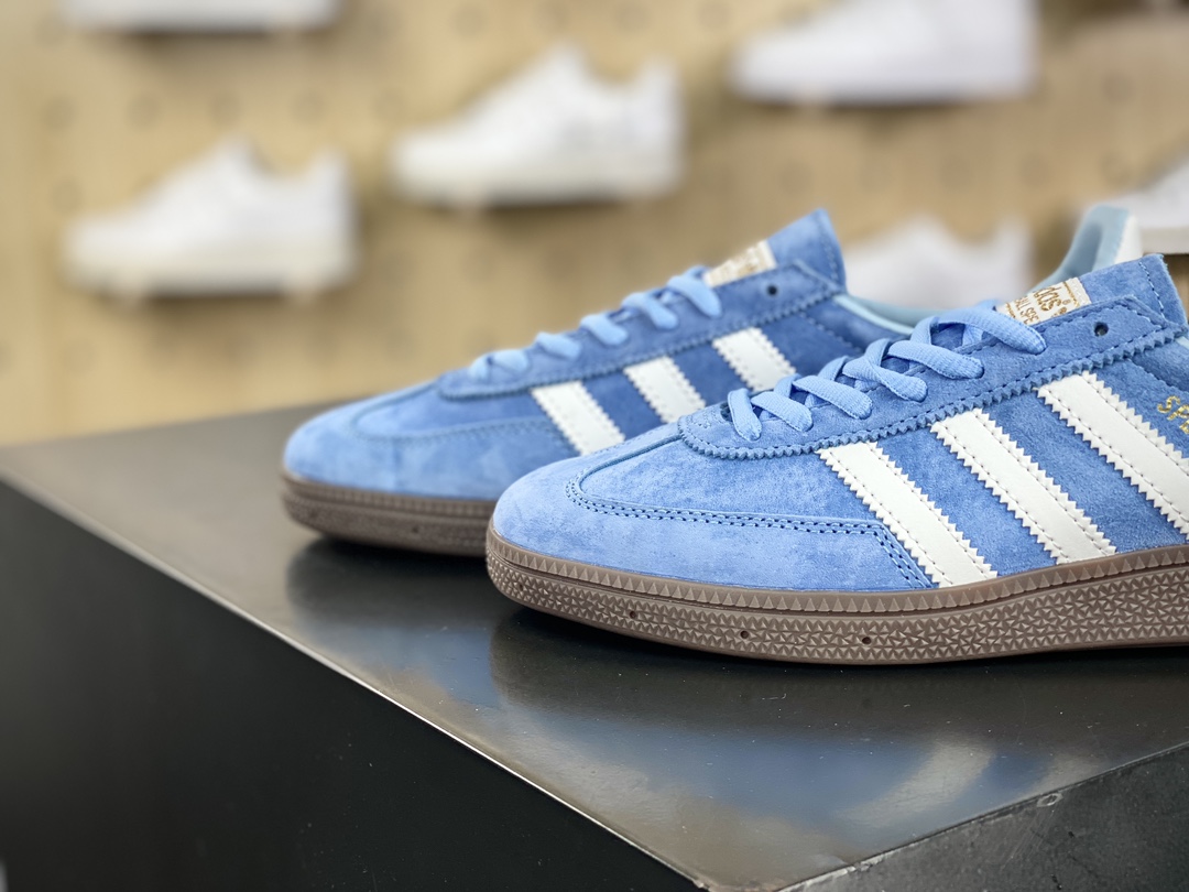 阿迪达斯Adidas Originals Handball SPZL 手球运动员板鞋“翻毛北卡蓝白生胶底”BD7632