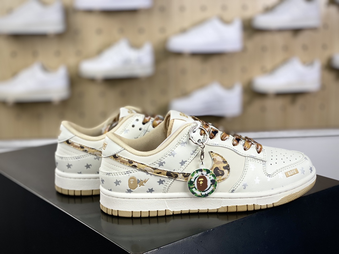 280 Nike SB Dunk Low"Bape"扣篮系列低帮休闲运动滑板板鞋“皮革米白猿人头深棕星星”DQ1098-352