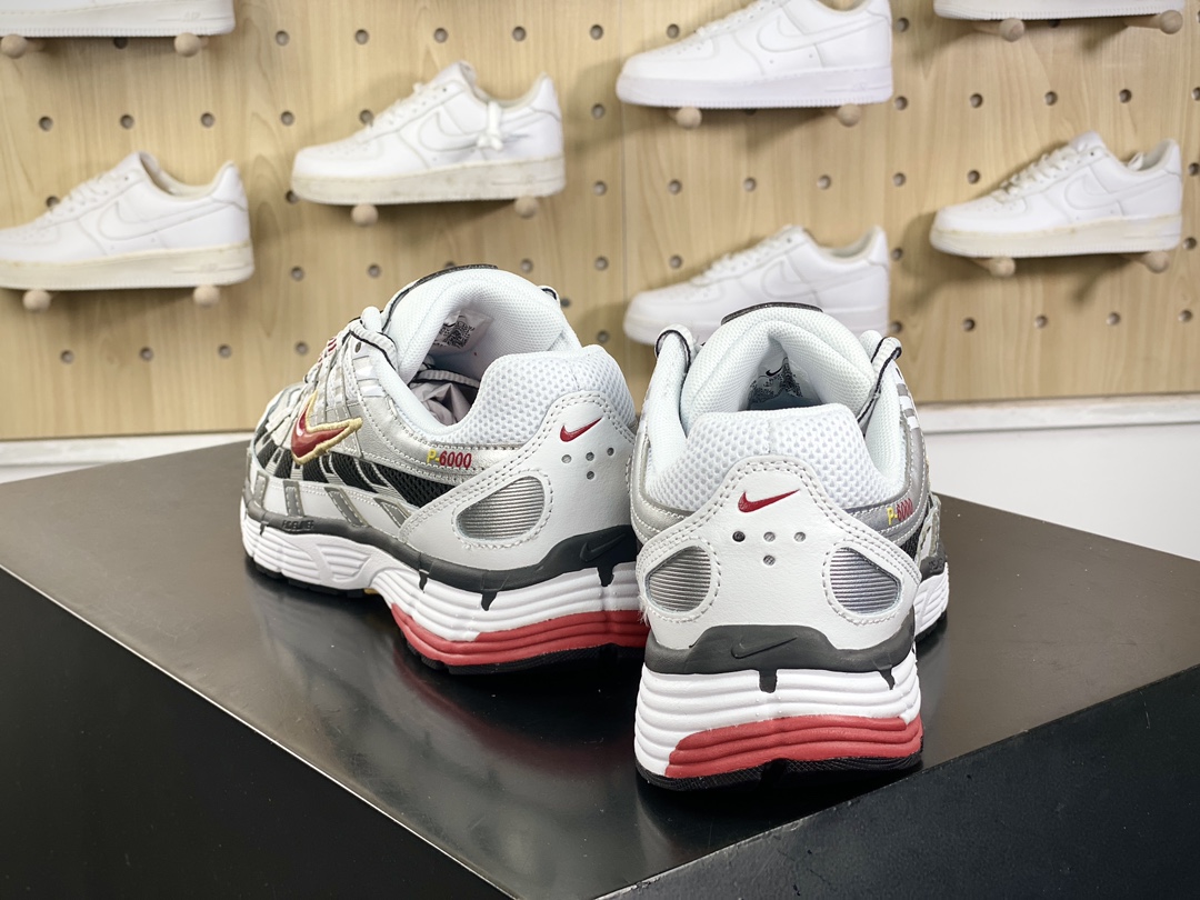 220 耐克Nike P-6000"White/Grey/Red"系列低帮复古老爹慢跑鞋“子弹银白黑鲜红”BV1021-101