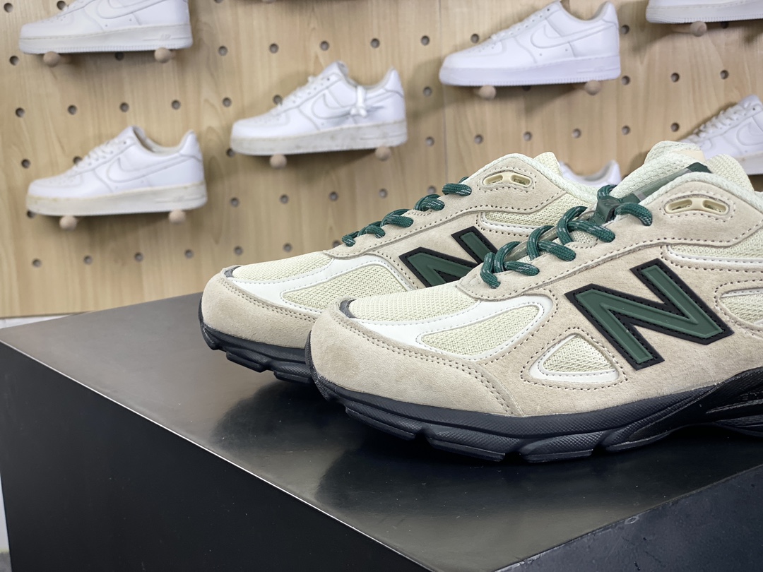 240 NB新百伦New Balance in USA M990V4"Macadamia Nut"系列老爹跑步鞋“澳洲建构米黄绿黑”U990GB4