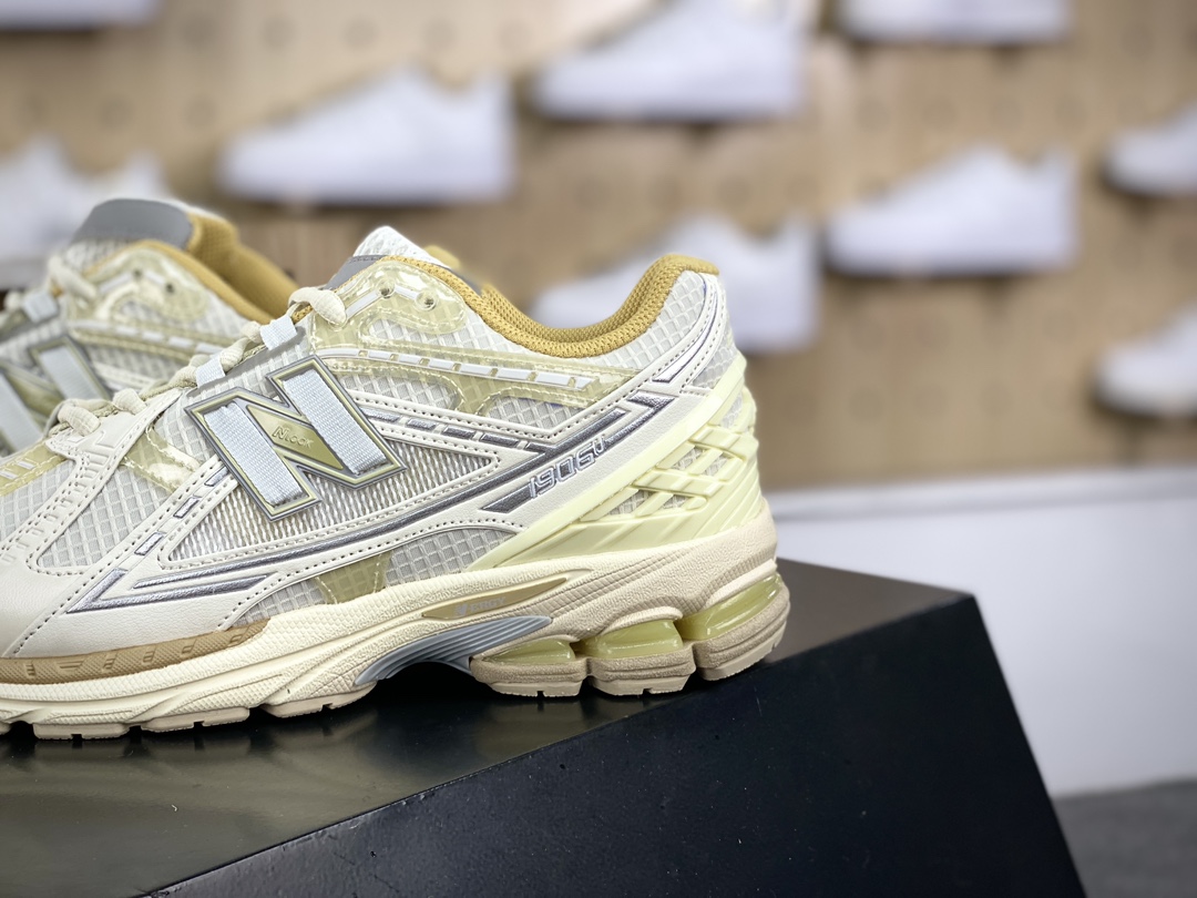 220 新百伦New Balance M1906U系列低帮复古老爹风休闲运动慢跑鞋“奶白黄”M1906NLY