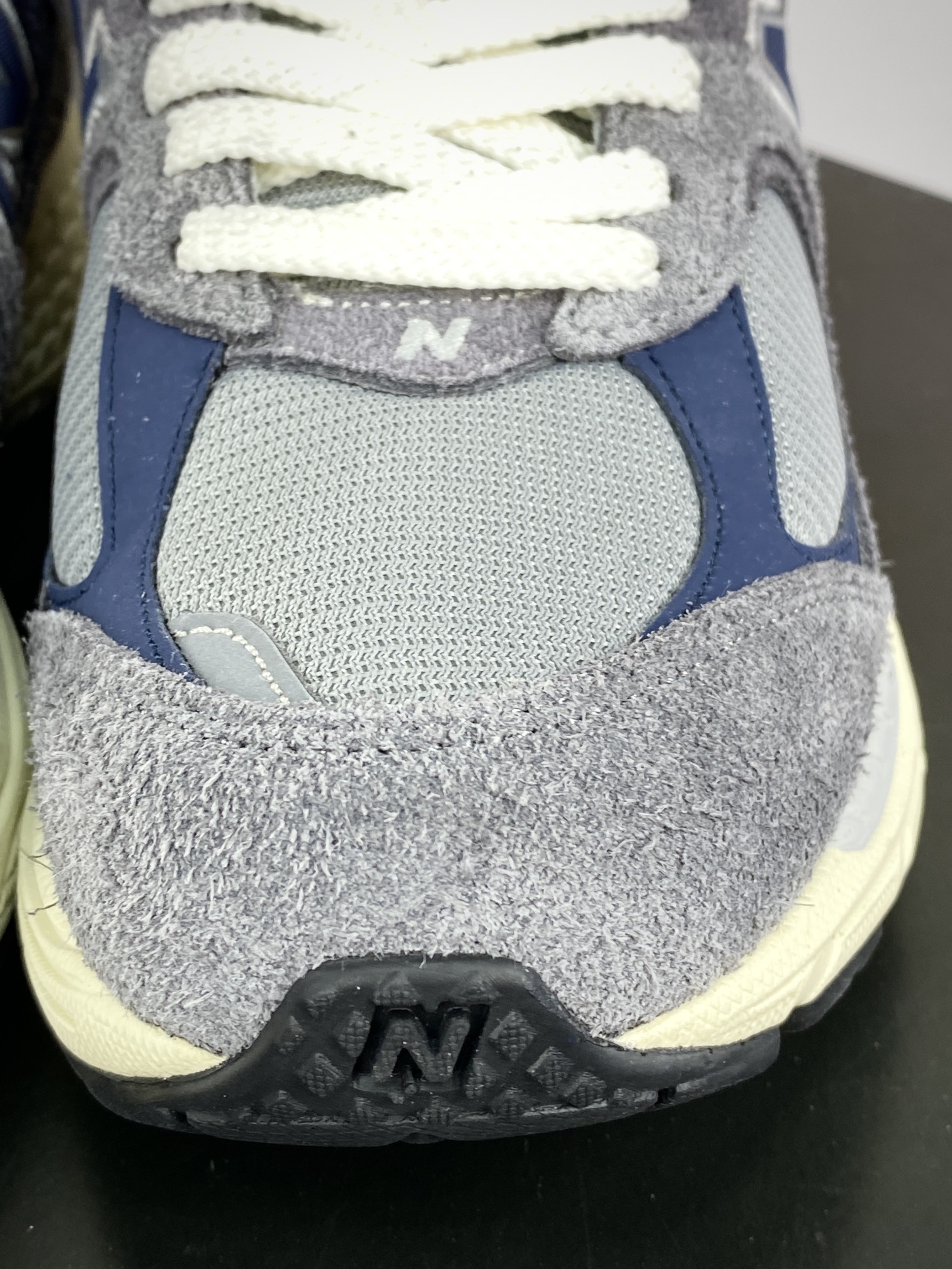 260 NB新百伦New Balance 2002R"Navy Grey"系列低帮慢跑鞋“深灰午夜蓝”M2002REL