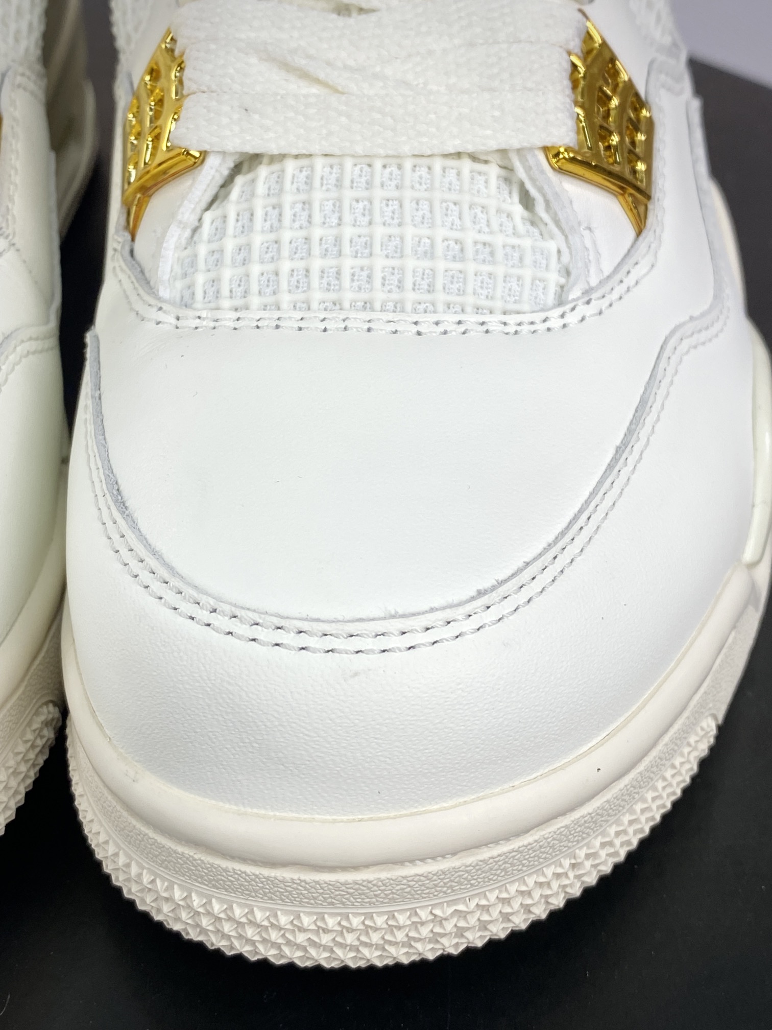 380 耐克Nike Wmns Air Jordan 4 OG''Sail Metallic Gold"迈克尔·乔丹AJ4代篮球鞋“盐白金属金扣”AQ9129-170