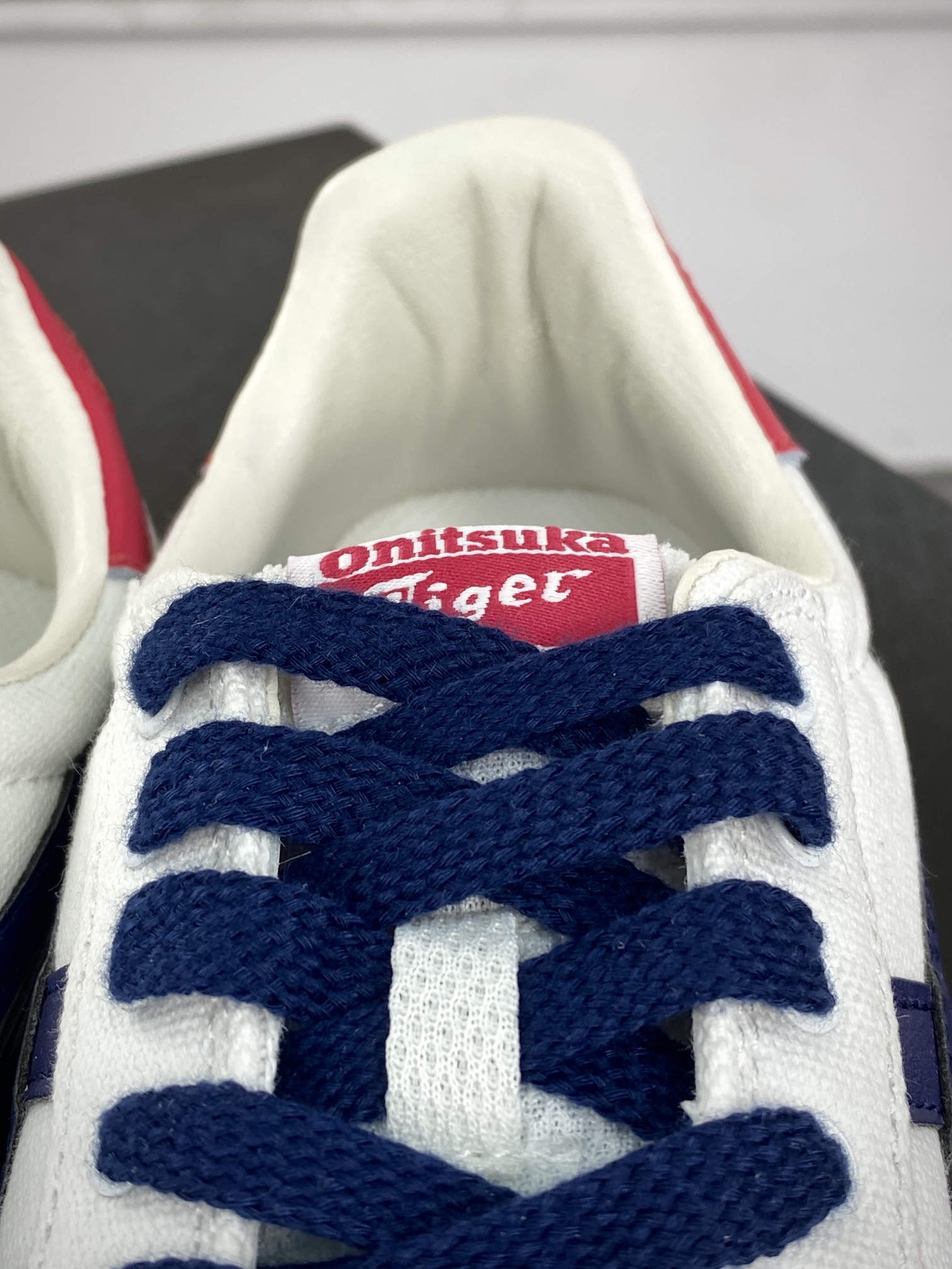 140 鬼塚虎/Onitsuka Tiger Tokuten 得分系列低帮板鞋“帆布白红藏蓝果冻底”1183A862-101